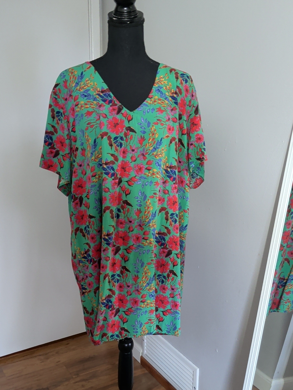 NATURAL LIFE Green Floral V-Neck Swim Cover-Up
